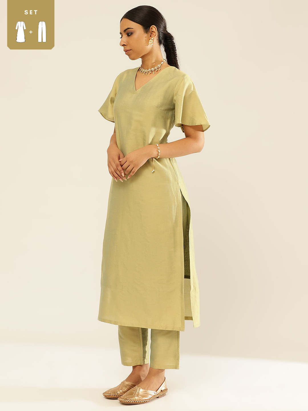 Solid color straight kurta set with bell sleeves