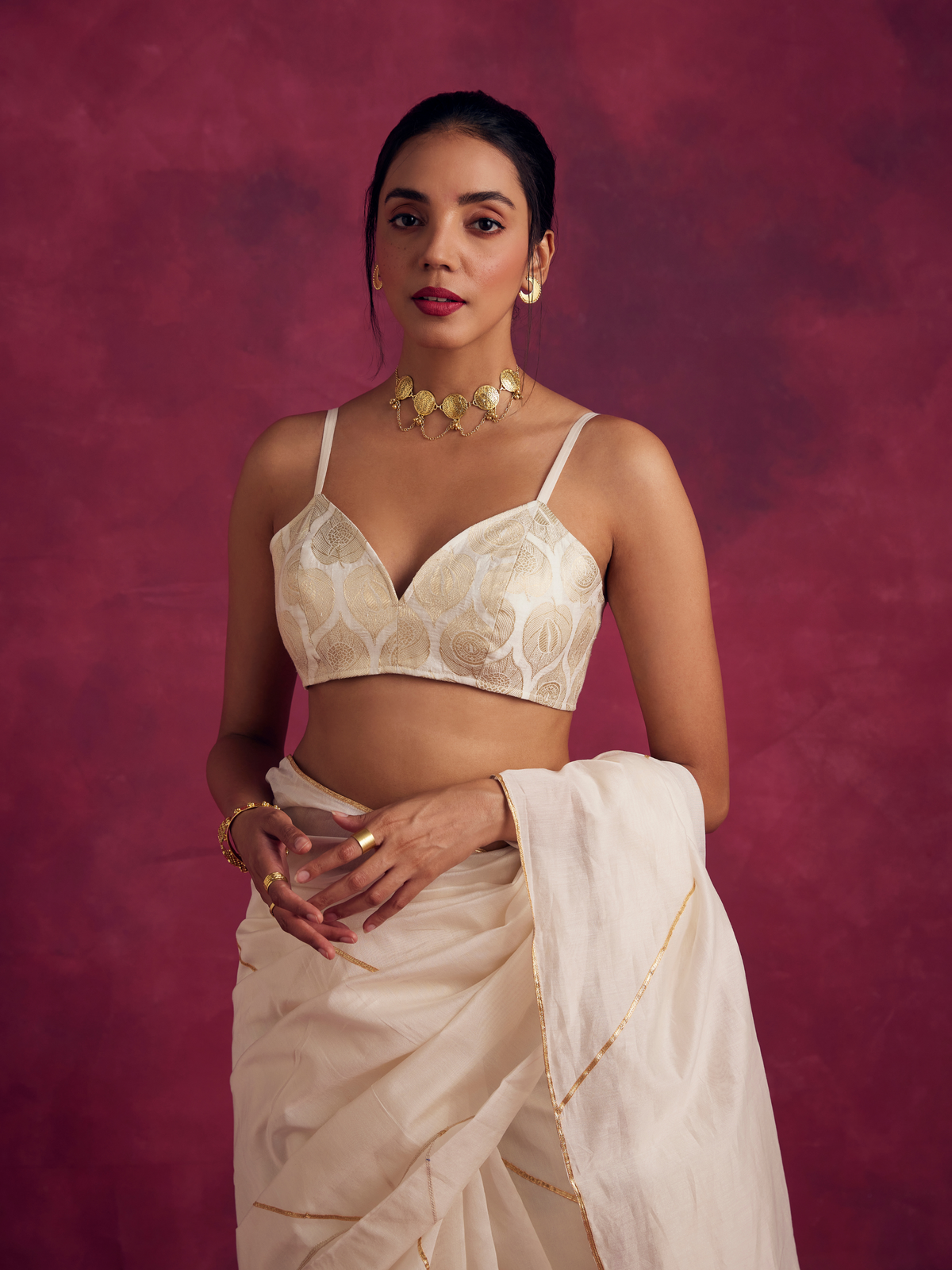 Banarasi paan zari
blouse- Ivory