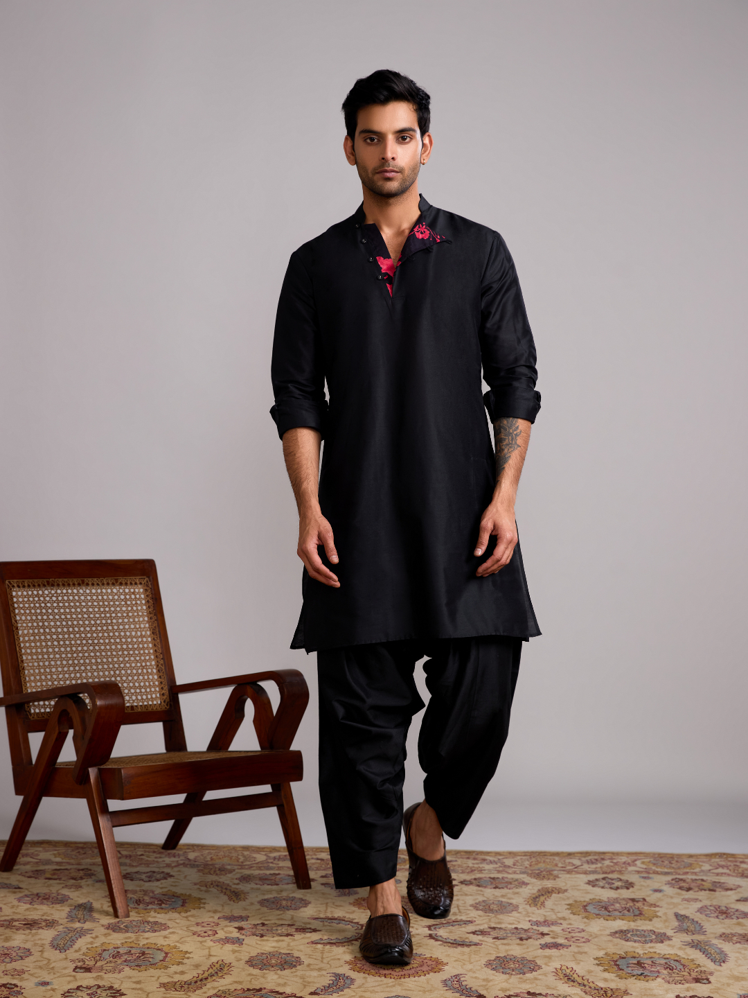 Mandarin collar straight kurta paired with salwar- Rich Black