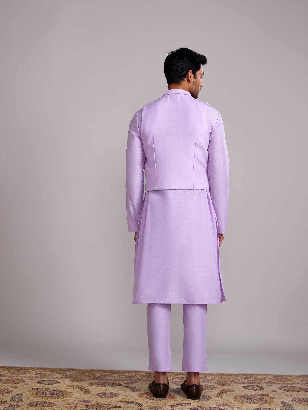 Gulmohar overlapped jacket with mandarin collar straight kurta- Lavender