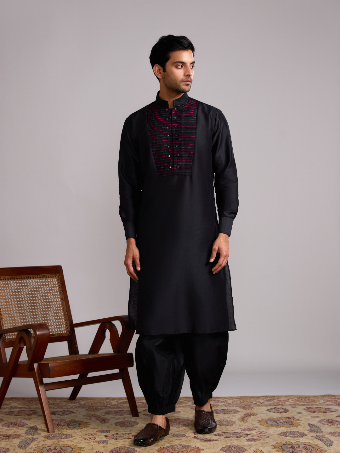 Pintuck yoke straight kurta- Rich black