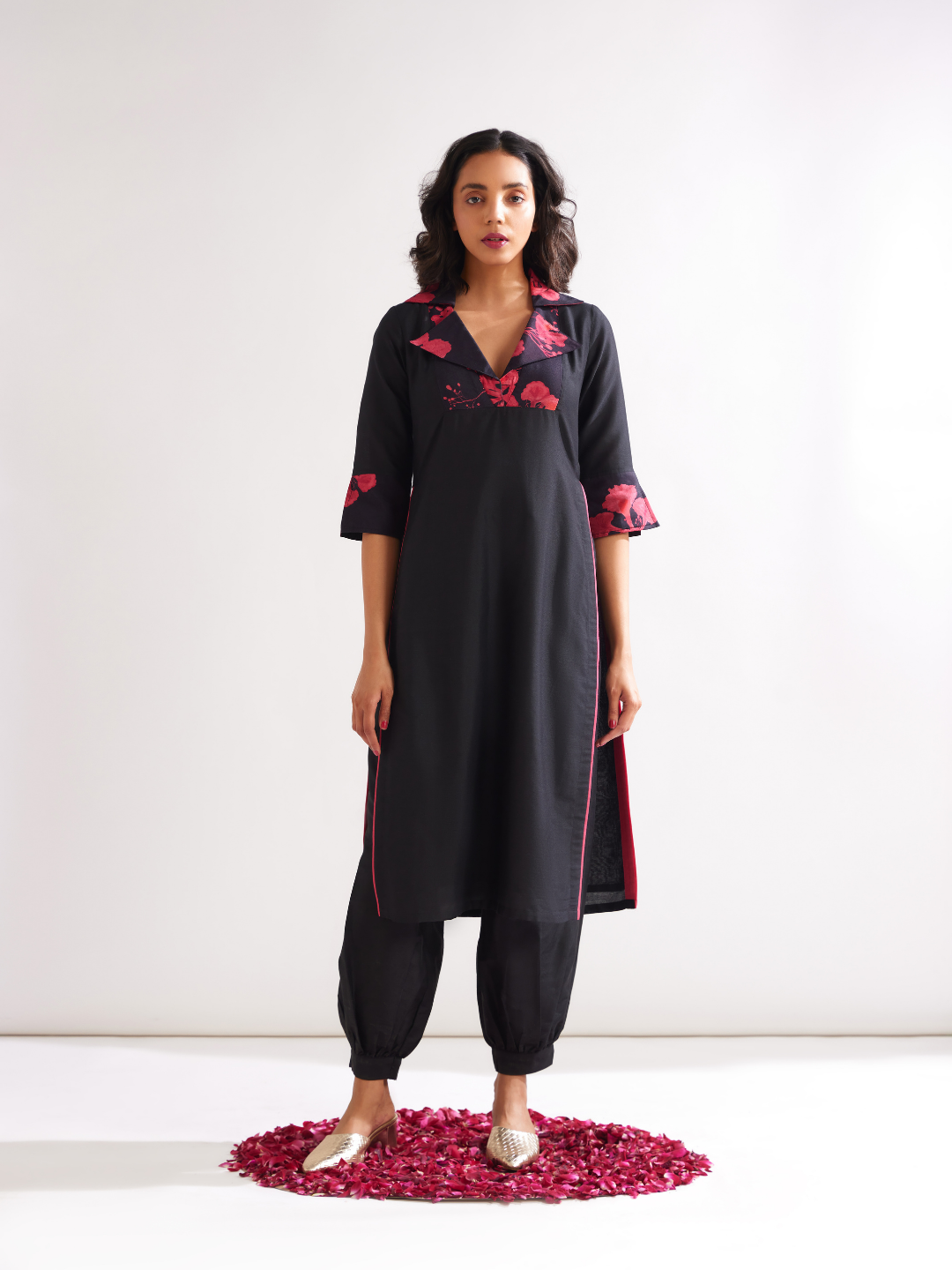 Gulmohar lapel collared straight kurta paired with pathani pants along with dupatta- Rich black