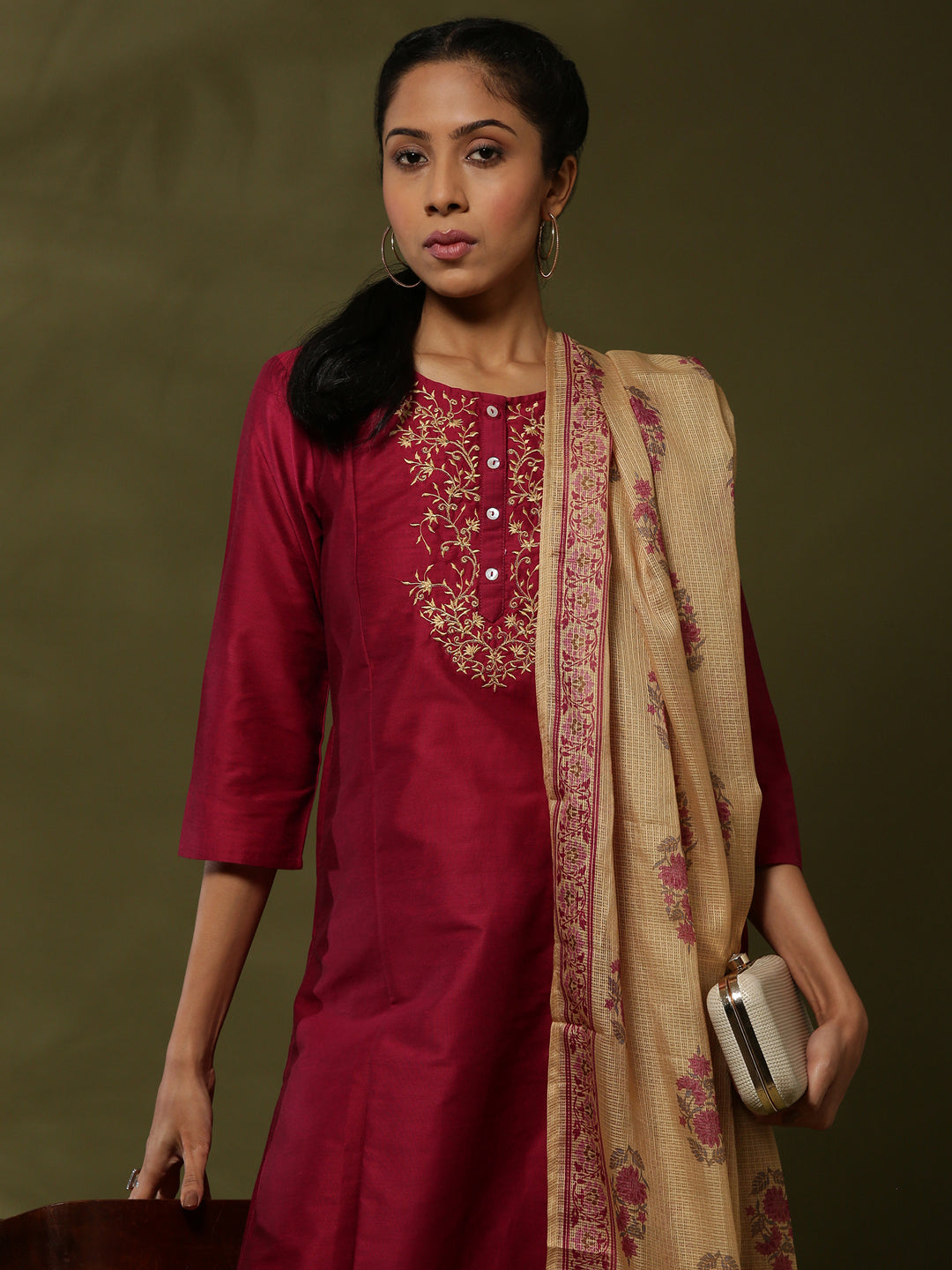 Embroidered 3pc kurta set with contrast print dupatta-pink