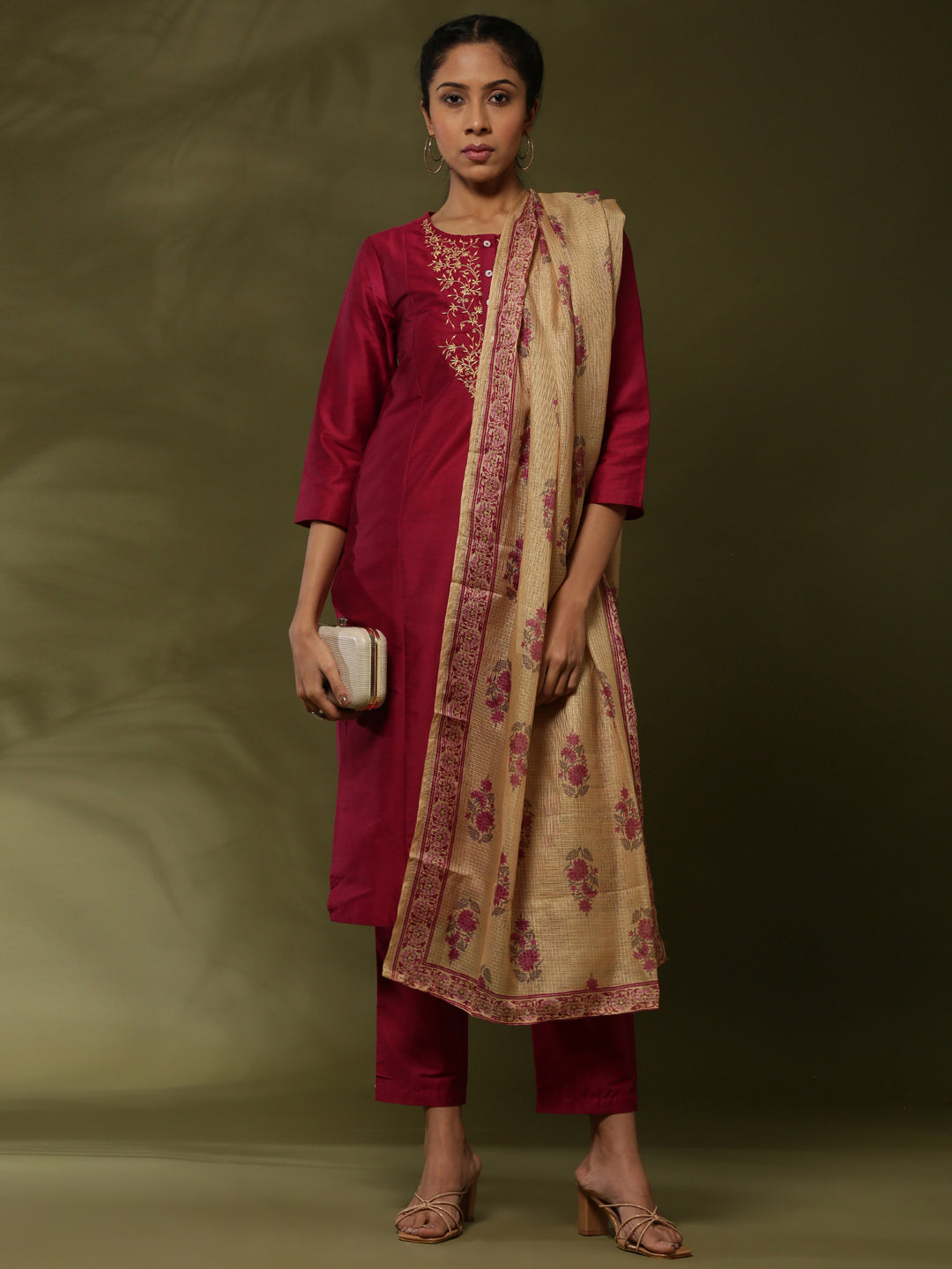 Embroidered 3pc kurta set with contrast print dupatta-pink