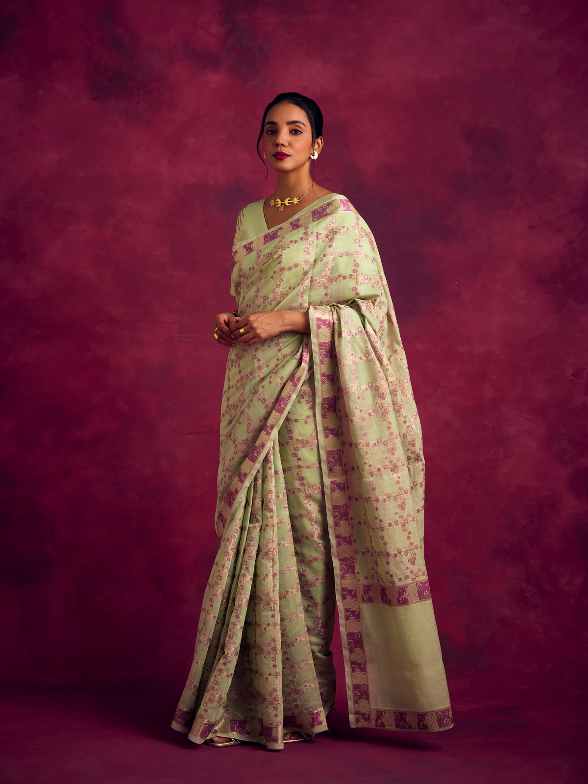 Banarasi sakura checks woven zari saree- Pistachio green