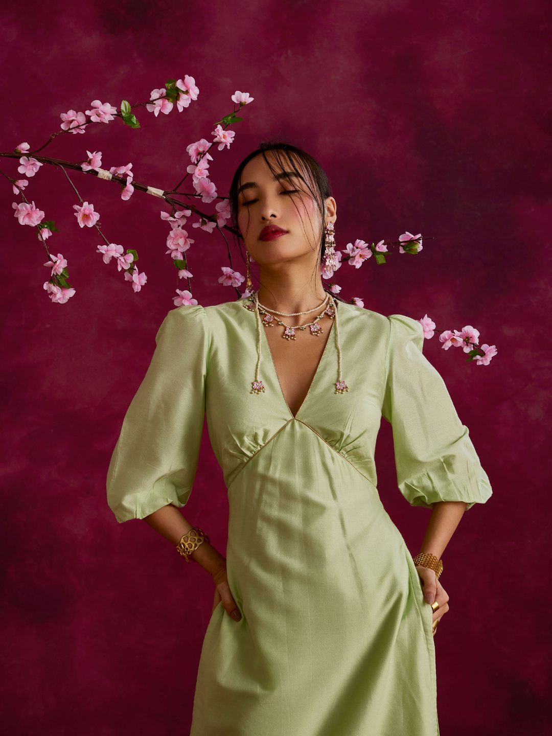 Back tie-up kurta with zari border hem Set- Pistachio green