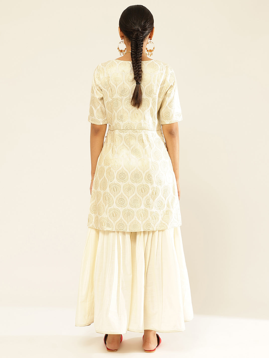 Banarasi zari kurta Set with contrasting details