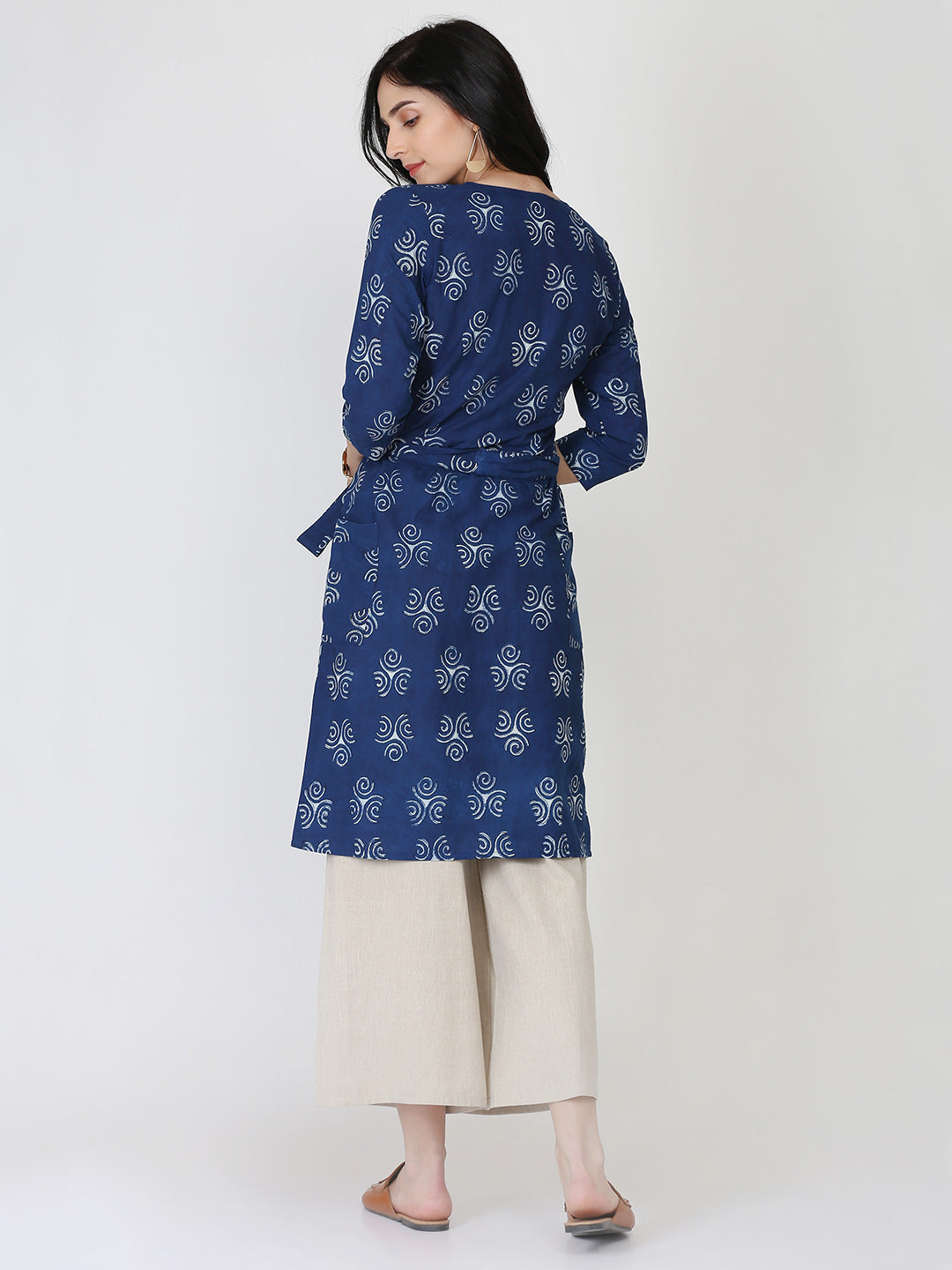 Abhishti Natural Indigo Triskellion Straight Kurta with Shell buttons and belt