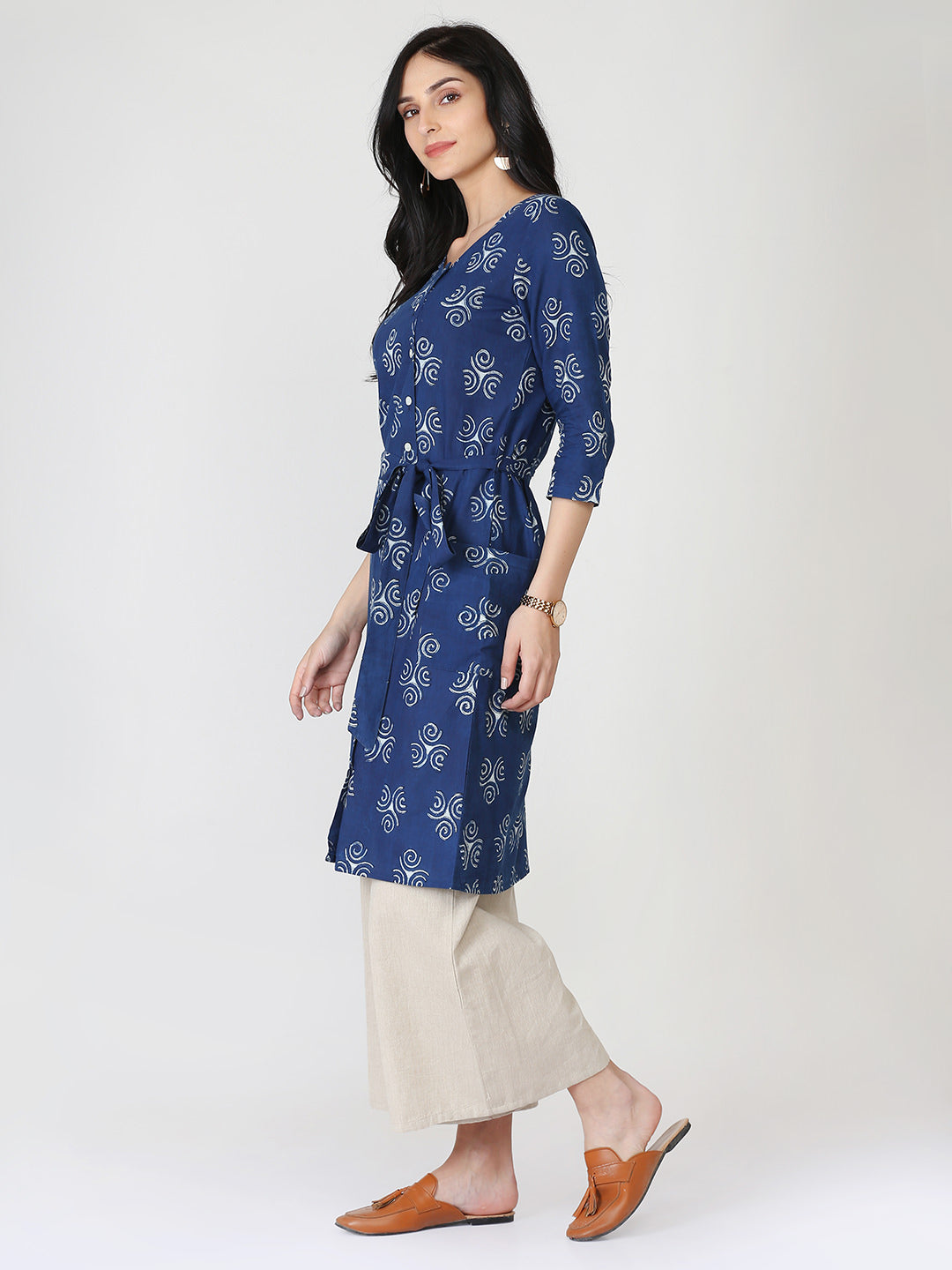Abhishti Natural Indigo Triskellion Straight Kurta with Shell buttons and belt