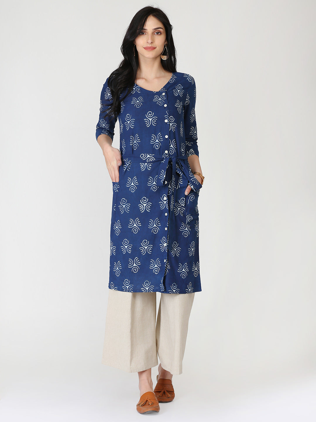 Abhishti Natural Indigo Triskellion Straight Kurta with Shell buttons and belt