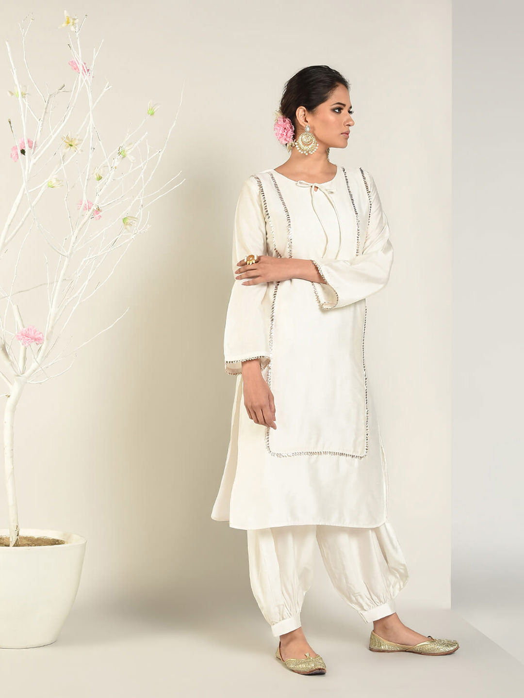 Off-White Banarasi Panelled Kurta with Pathani Pants