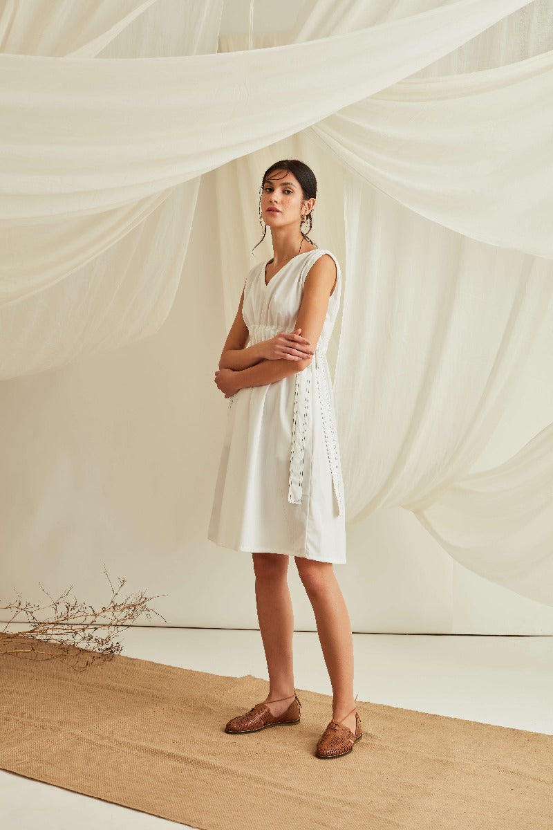Adjustable tie-up belt cotton poplin dress-Marshmallow White