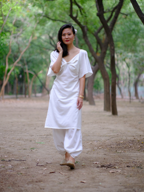 Knotted Rayon Slub Kurta with Bell Sleeves