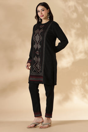 Black Geometric Motif Panel kurta Pant set