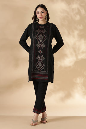 Black Geometric Motif Panel kurta Pant set