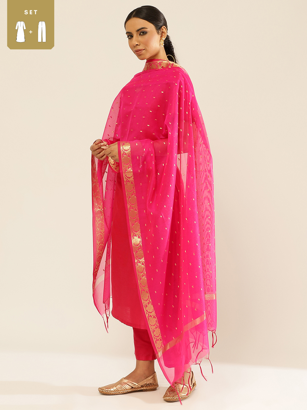 Solid color straight kurta with bell sleeves accompanied with straight pants and Dupatta.