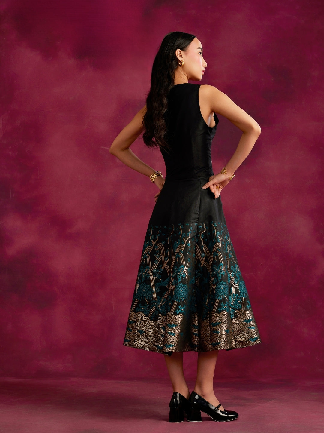 Waist coat top with zari work pleated skirt- Black