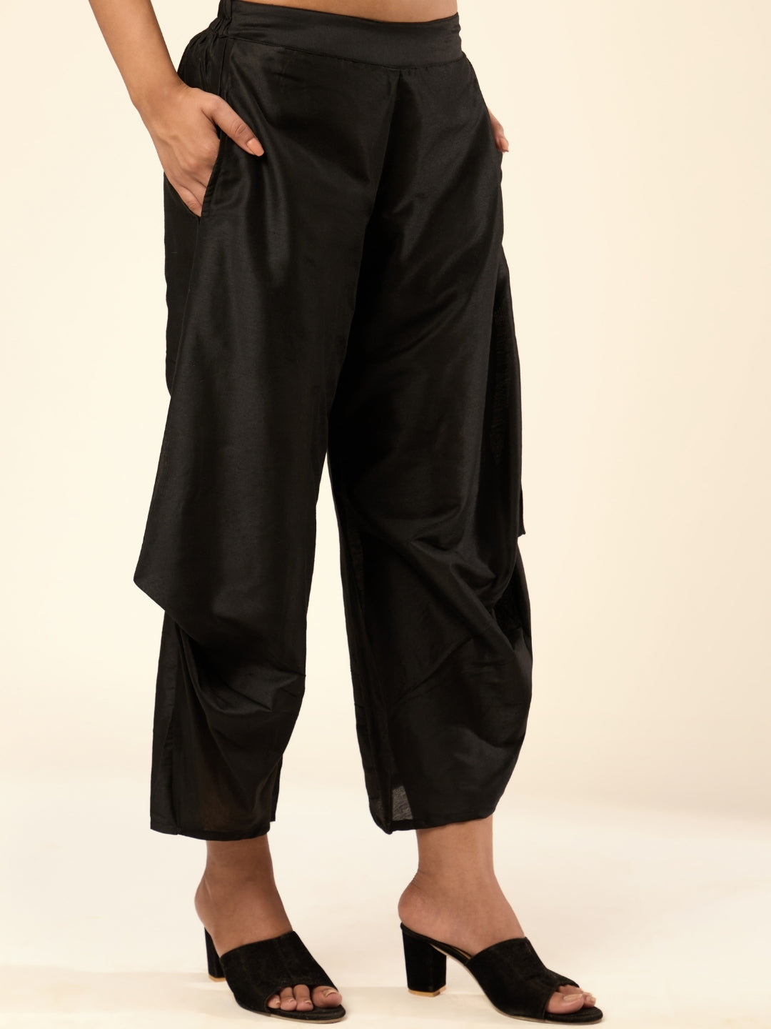 Solid Banarasi Side Tuck Pant - Black