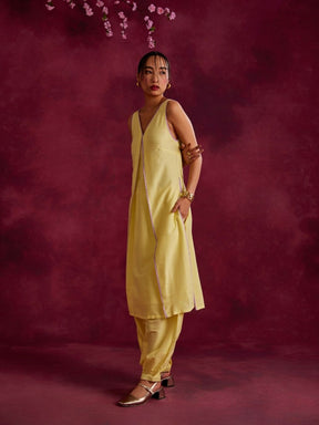 Inverted pleat front kurta with back tie-up- Lemon yellow