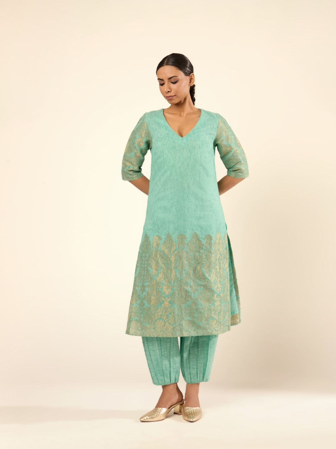 Zari Banswara Border Kurta- Mint Green