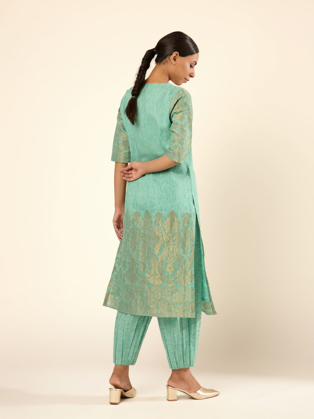 Zari Banswara Border Kurta- Mint Green