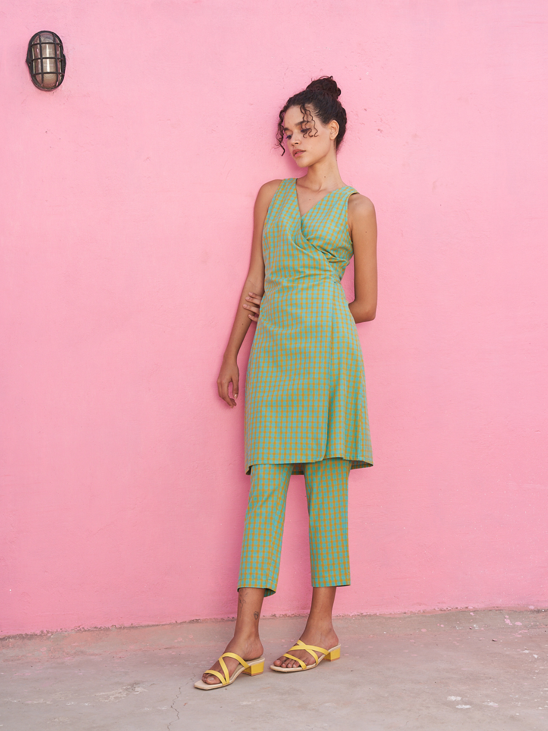 Multi-color checks straight pants