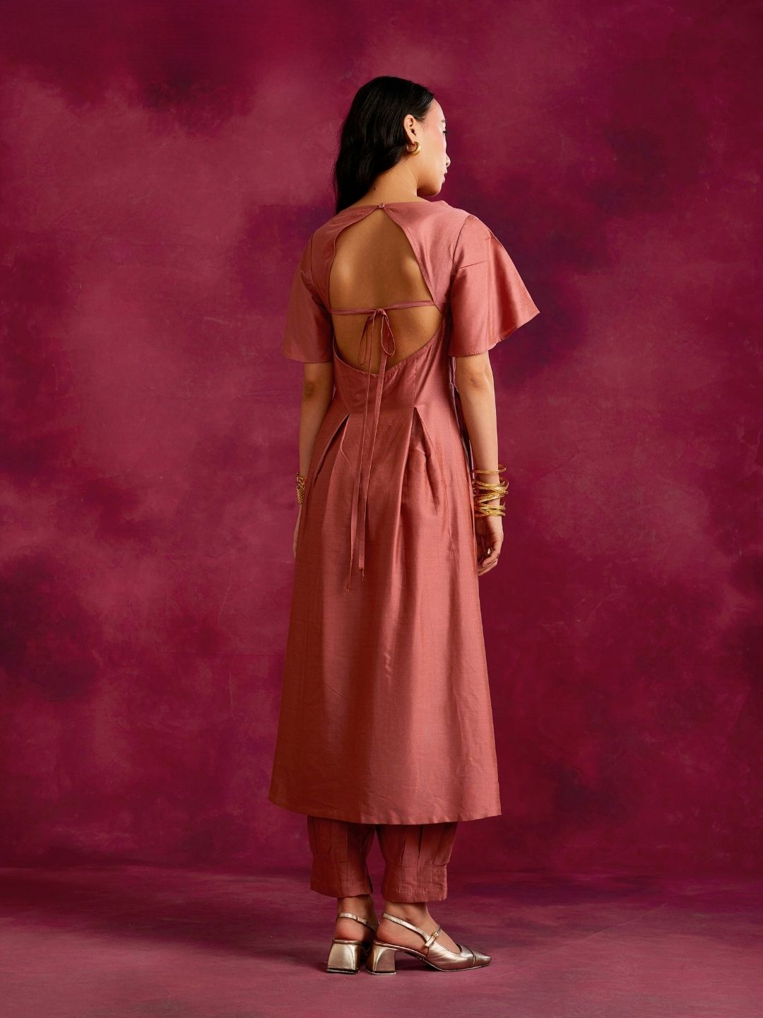 Pleated front kurta with back cut-out- Rose brown