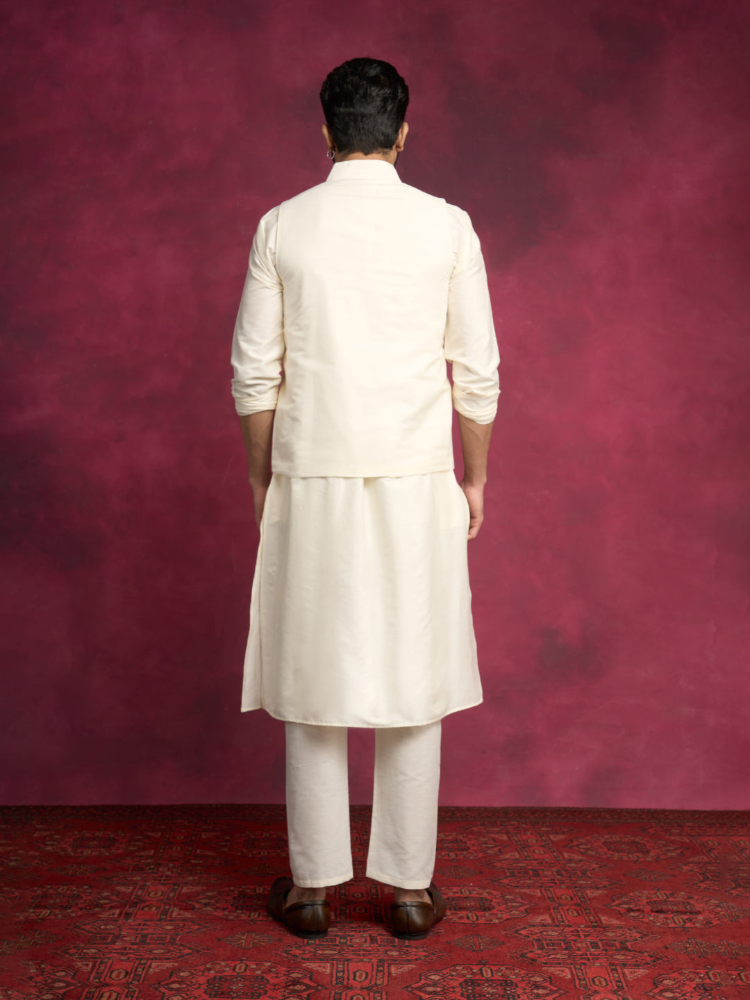 Straight kurta layered with asymmetrical jacket Set-Ivory