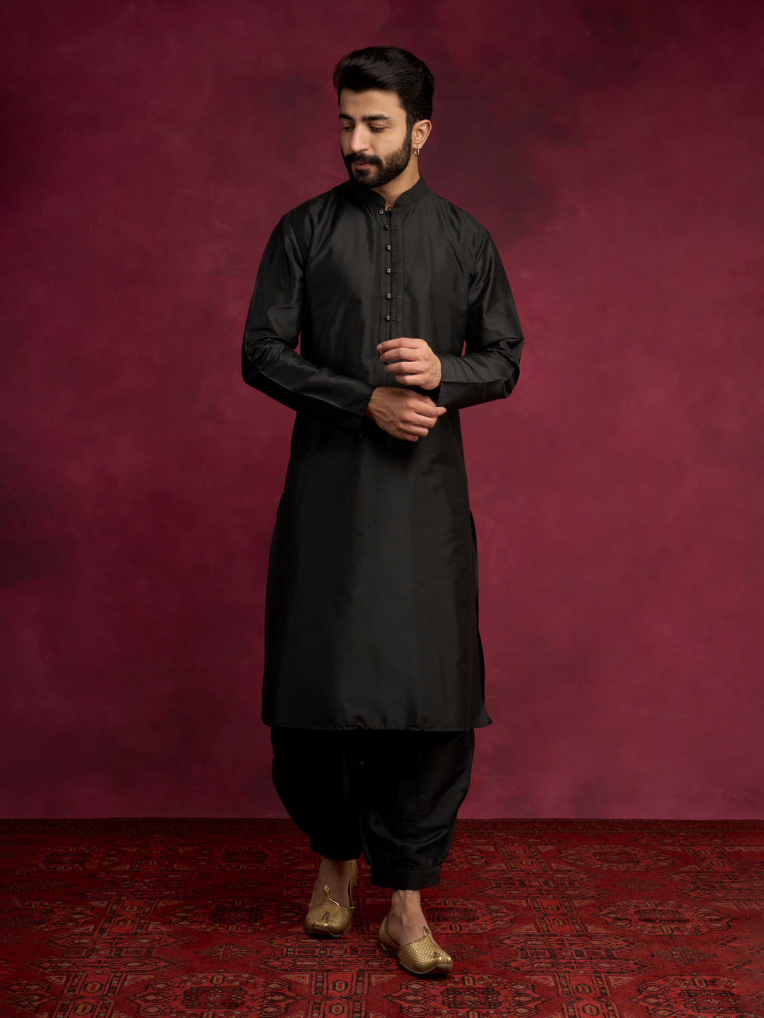 Loop buttons closure kurta paired with pathani pants - Rich Black