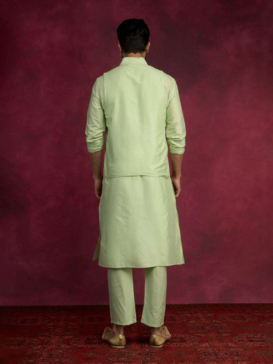 Straight kurta layered with asymmetrical jacket Set- Pistachio green