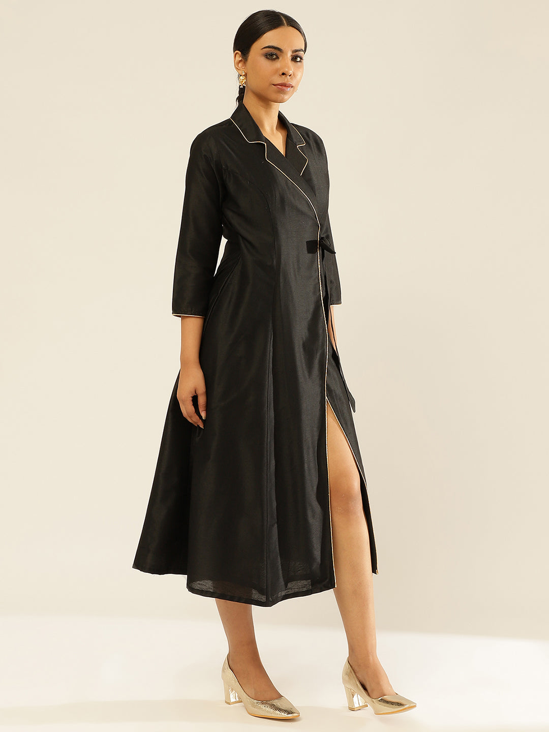 Lapel Collared Wrap Dress-Metallic Black