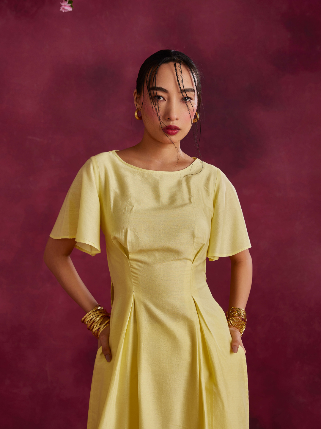 Pleated front kurta with back cut-out- Lemon yellow