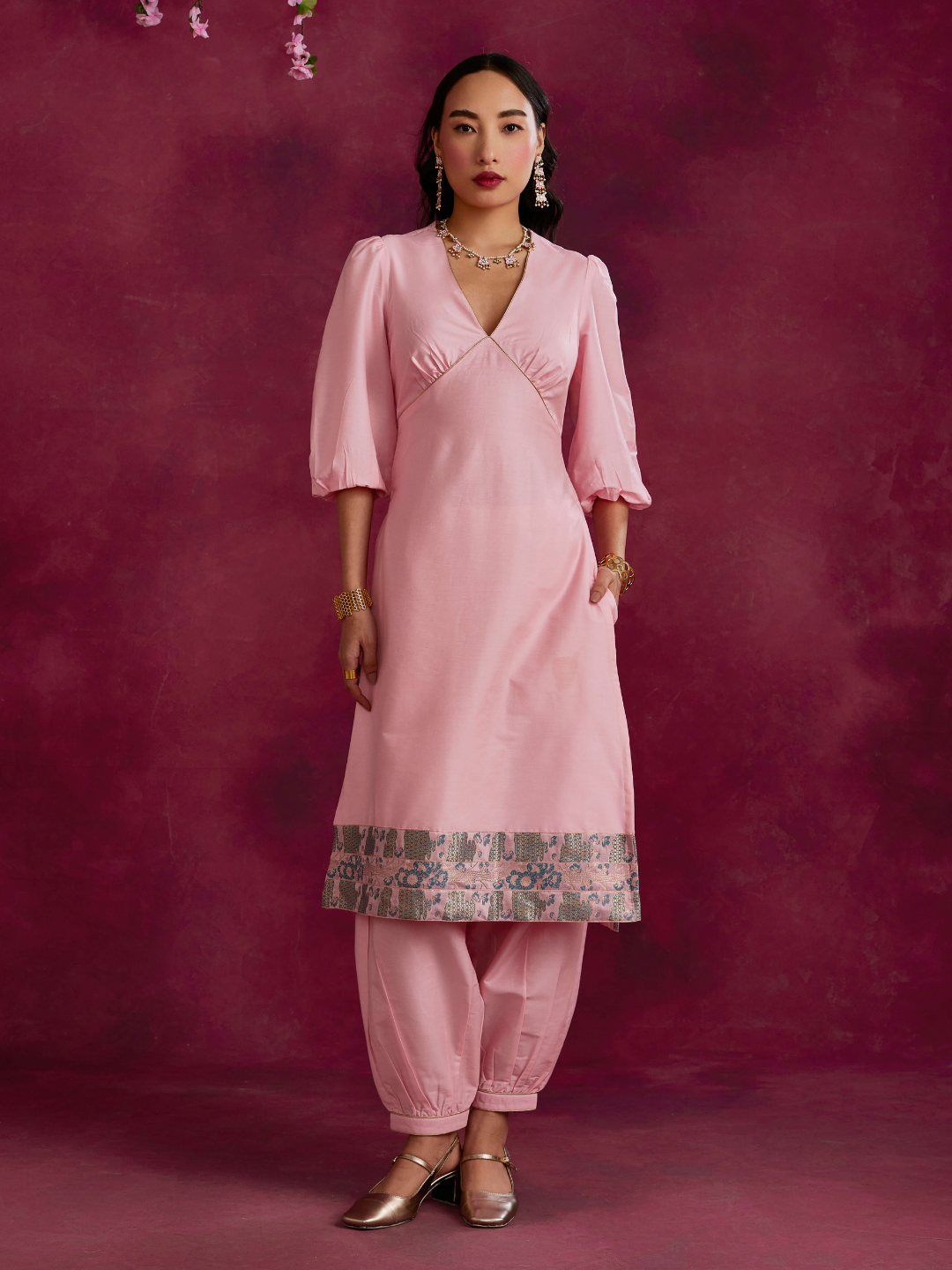 Back tie-up kurta with zari border hem- Sakura pink