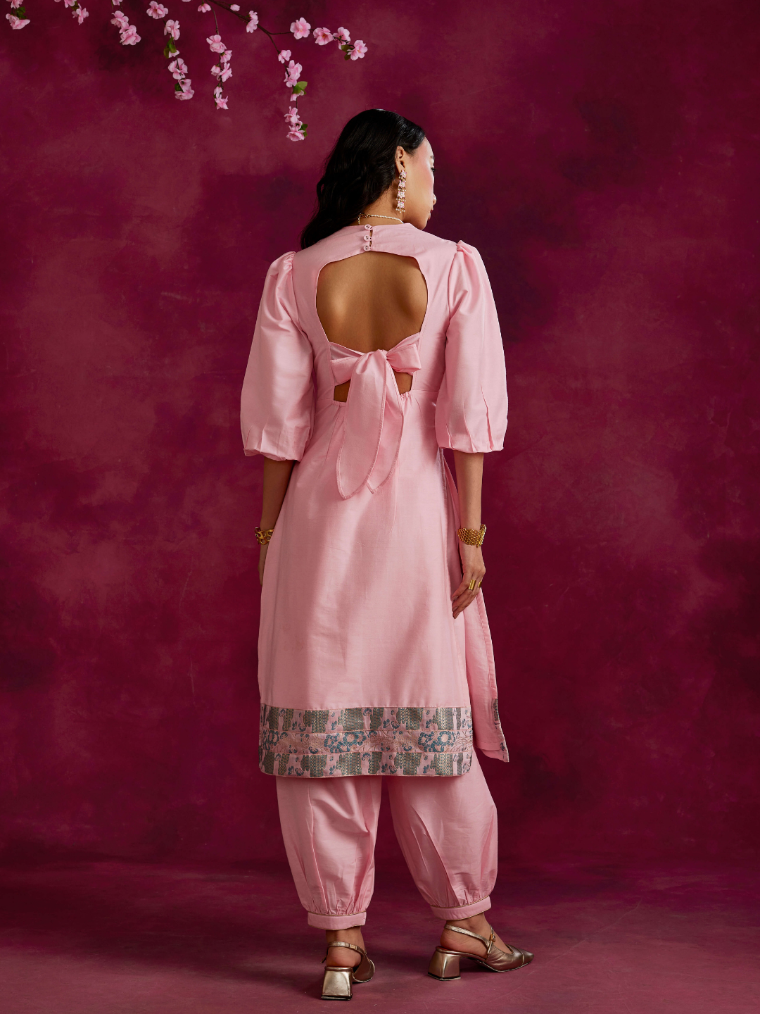 Back tie-up kurta with zari border hem- Sakura pink