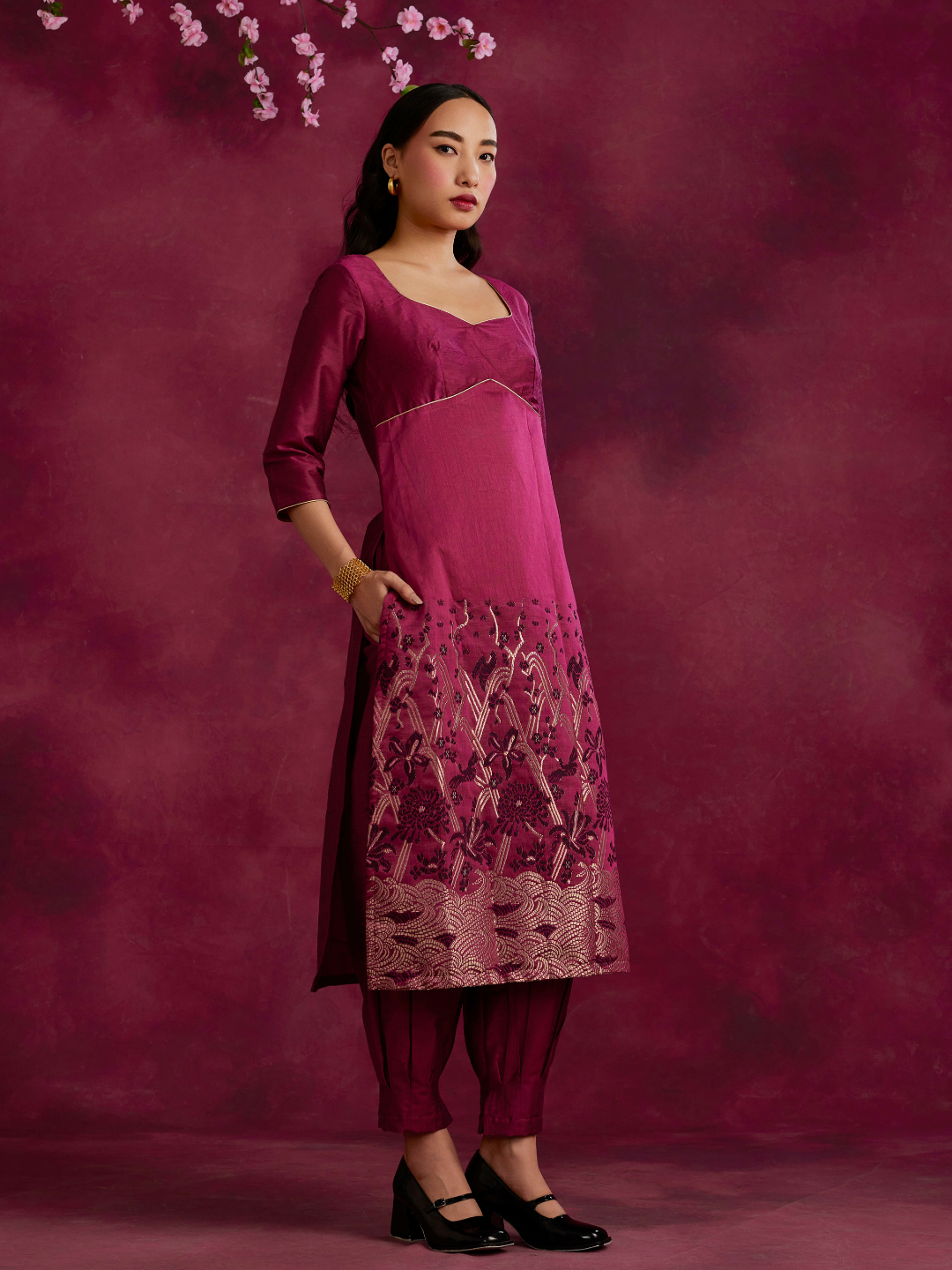 Adjustable back cut-out kurta with zari work hem- Cabaret pink