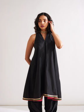 Back overlap halter neck kurta - Black