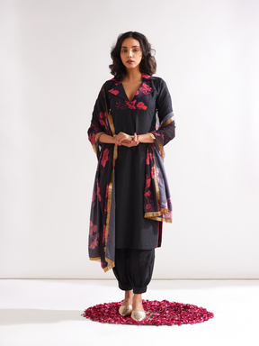 Gulmohar-printed dupatta adorned with gota lace- Rich black