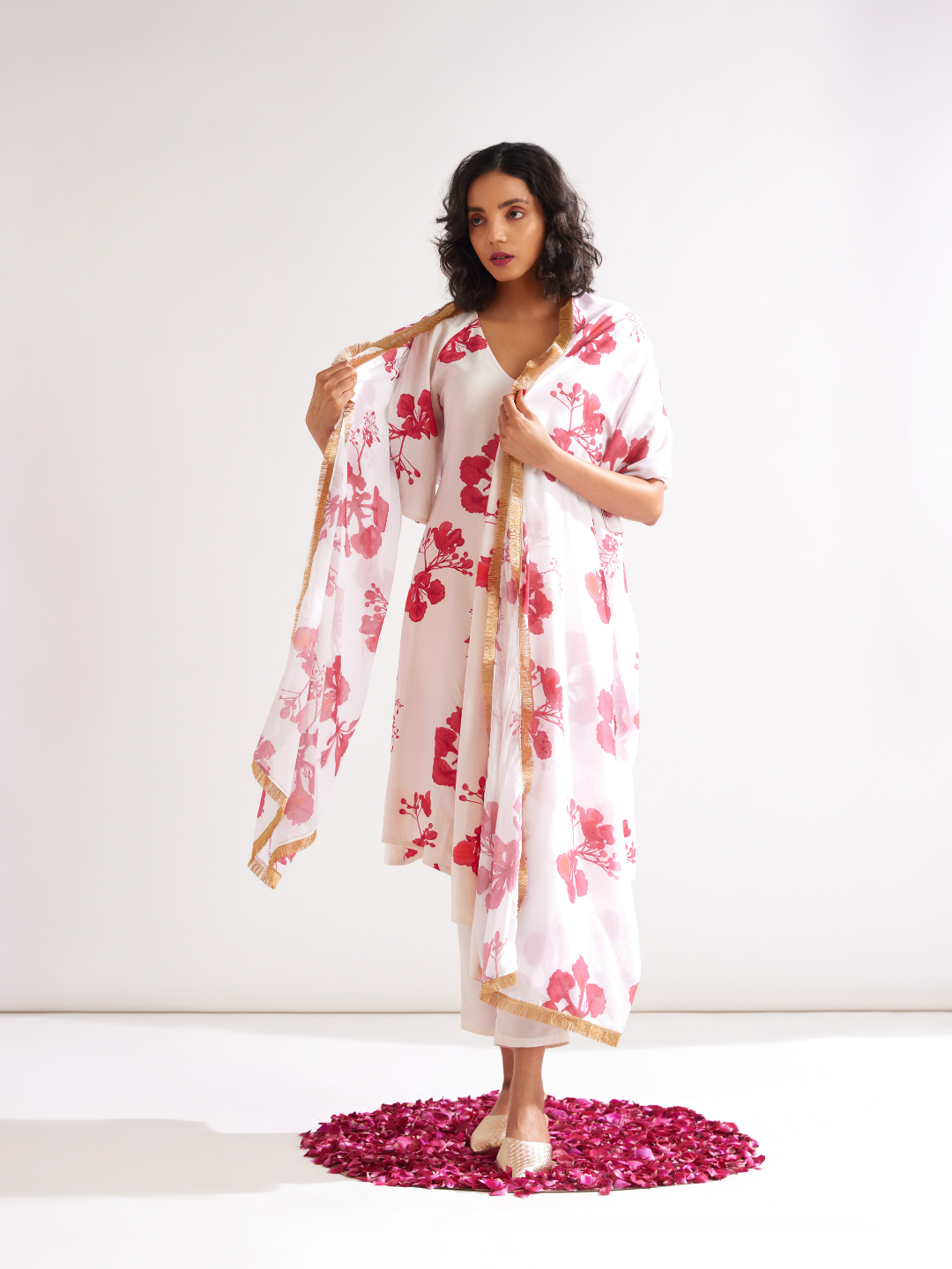 Gulmohar-printed dupatta adorned with gota lace- Ivory