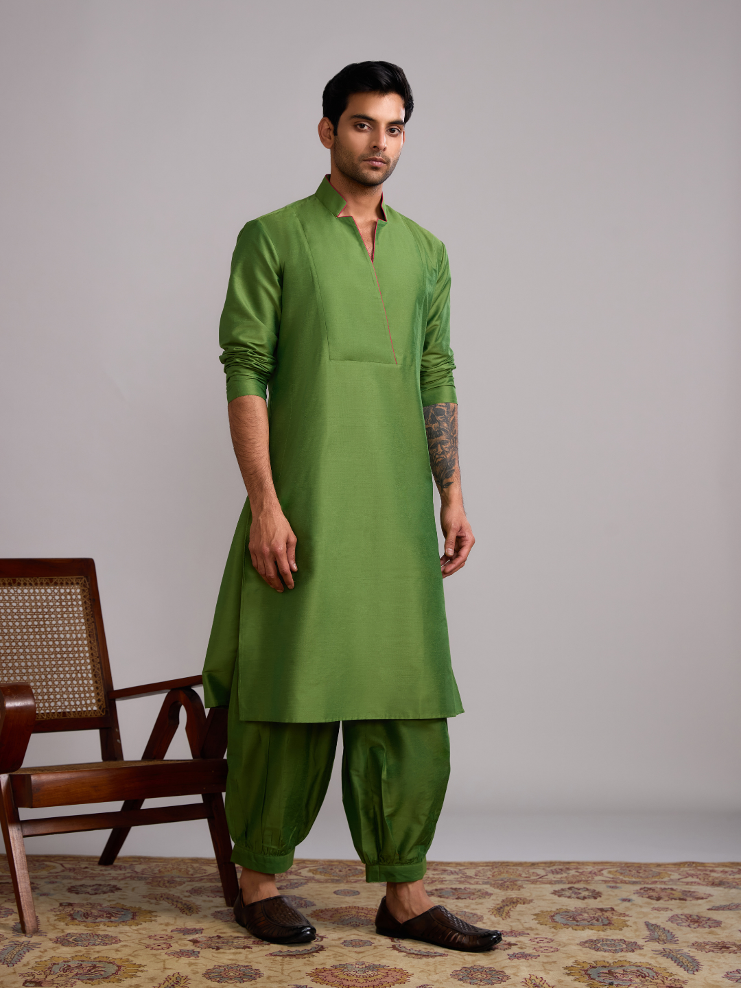 Classic collar straight kurta paired with pathani pants- Pepper green