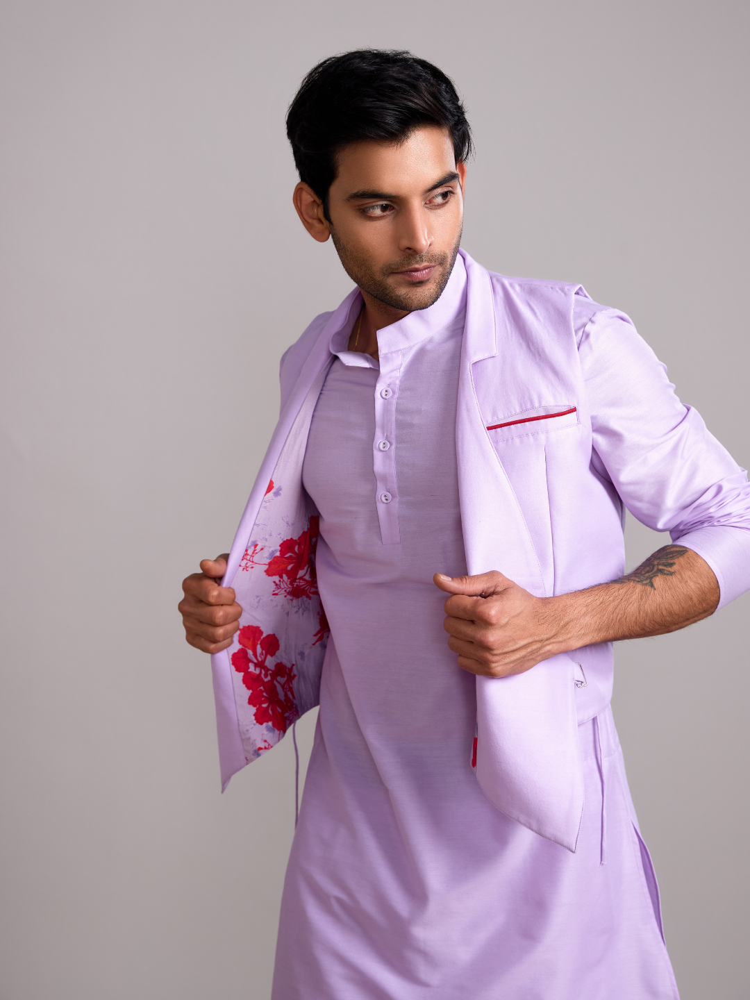 Gulmohar overlapped jacket with mandarin collar straight kurta paired with Straight pants- Lavender