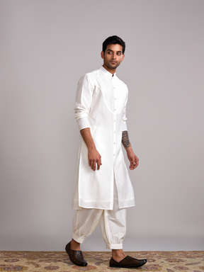 Pintuck neck yoke straight kurta- Ivory