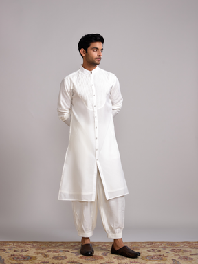 Pintuck neck yoke straight kurta- Ivory