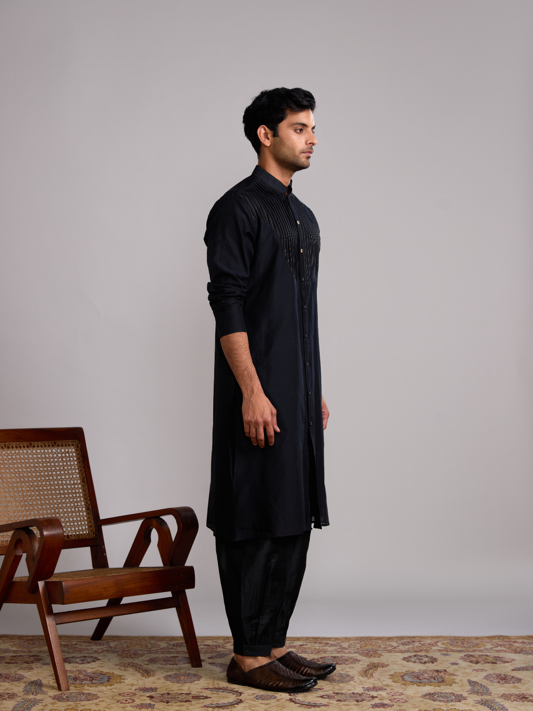 Pintuck neck yoke straight kurta-Rich black