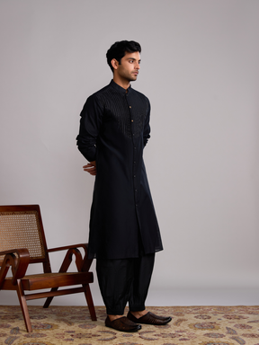 Pintuck neck yoke straight kurta-Rich black