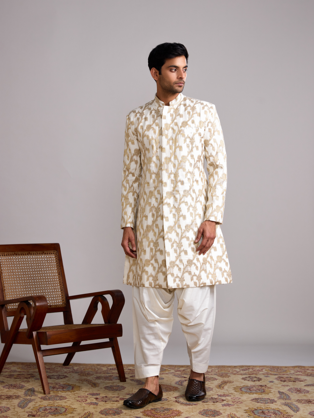 Banarasi Baswada Mandarin collar kurta- Ivory