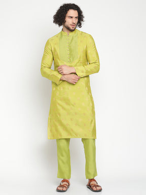 Men Macaw Green Banarasi Kurta With  Space Tucked Yoke