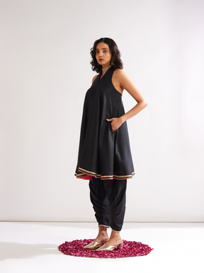 Back overlap halter neck kurta paired with side pleated pants along with dupatta- Rich Black