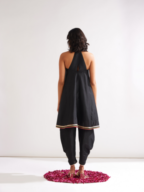 Back overlap halter neck kurta paired with side pleated pants along with dupatta- Rich Black