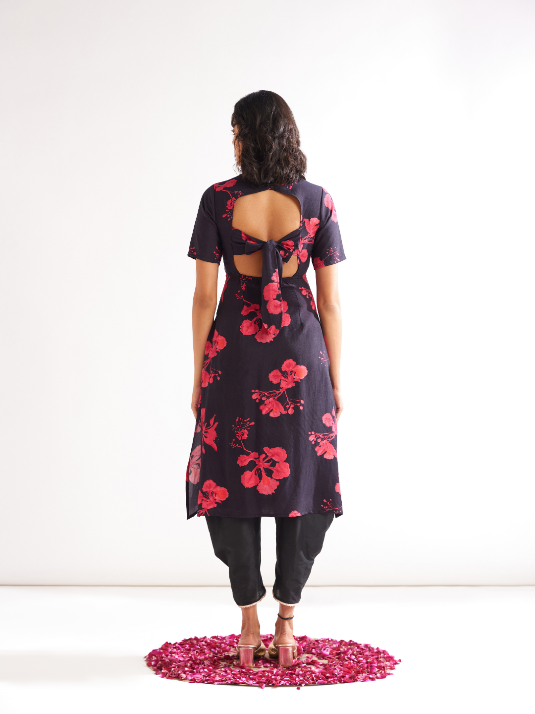 Gulmohar back tie-up kurta Paired with side pleated dhoti along with dupatta- Rich black