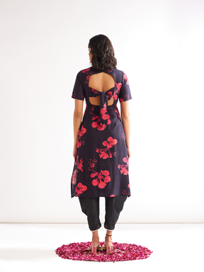 Gulmohar back tie-up kurta Paired with side pleated dhoti along with dupatta- Rich black
